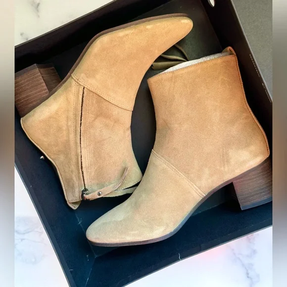 Banana Republic Lydia Bootie - Picture 9 of 9